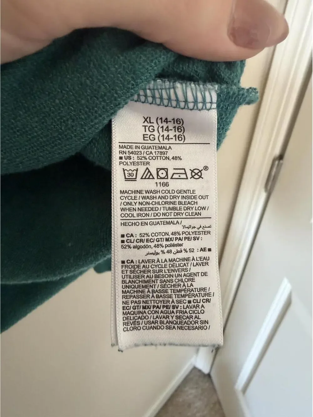 XL/XS/S Old Navy slightly cropped Star Sweatshirt